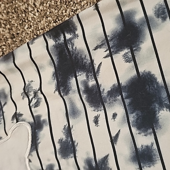 BMg XL ghost 👻 themed Halloween shirt - Picture 7 of 7